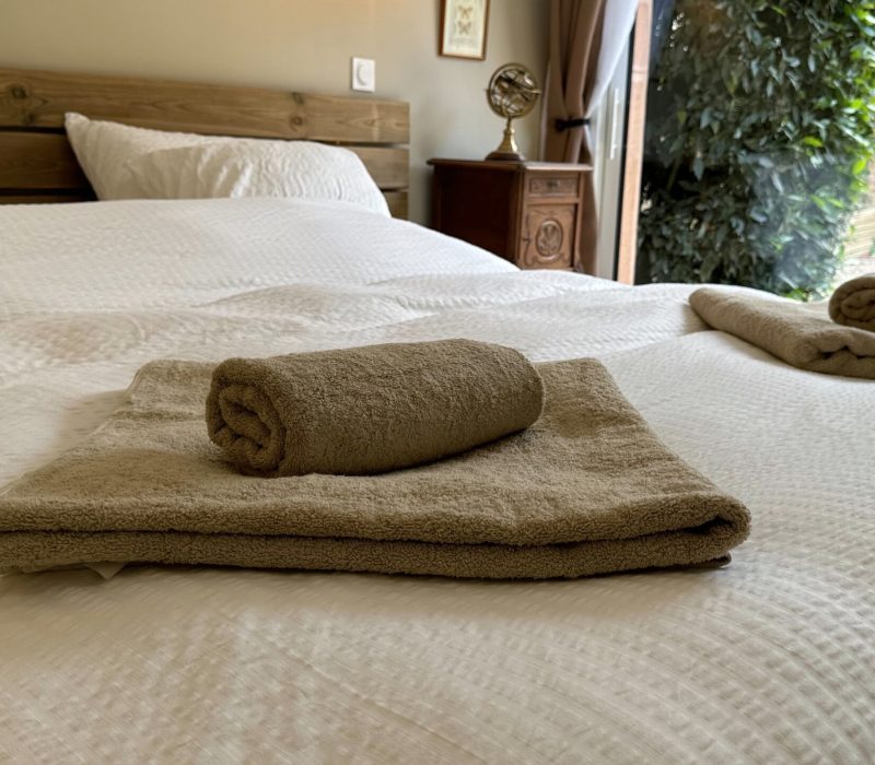Domaine Kaet - gîte Bambou - lit king size